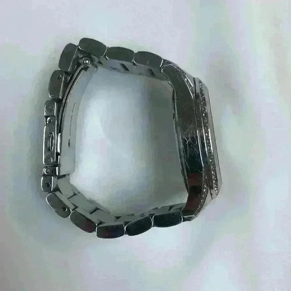 Michael Kors Silver Watch with Pave Diamond Face - Picture 4 of 7